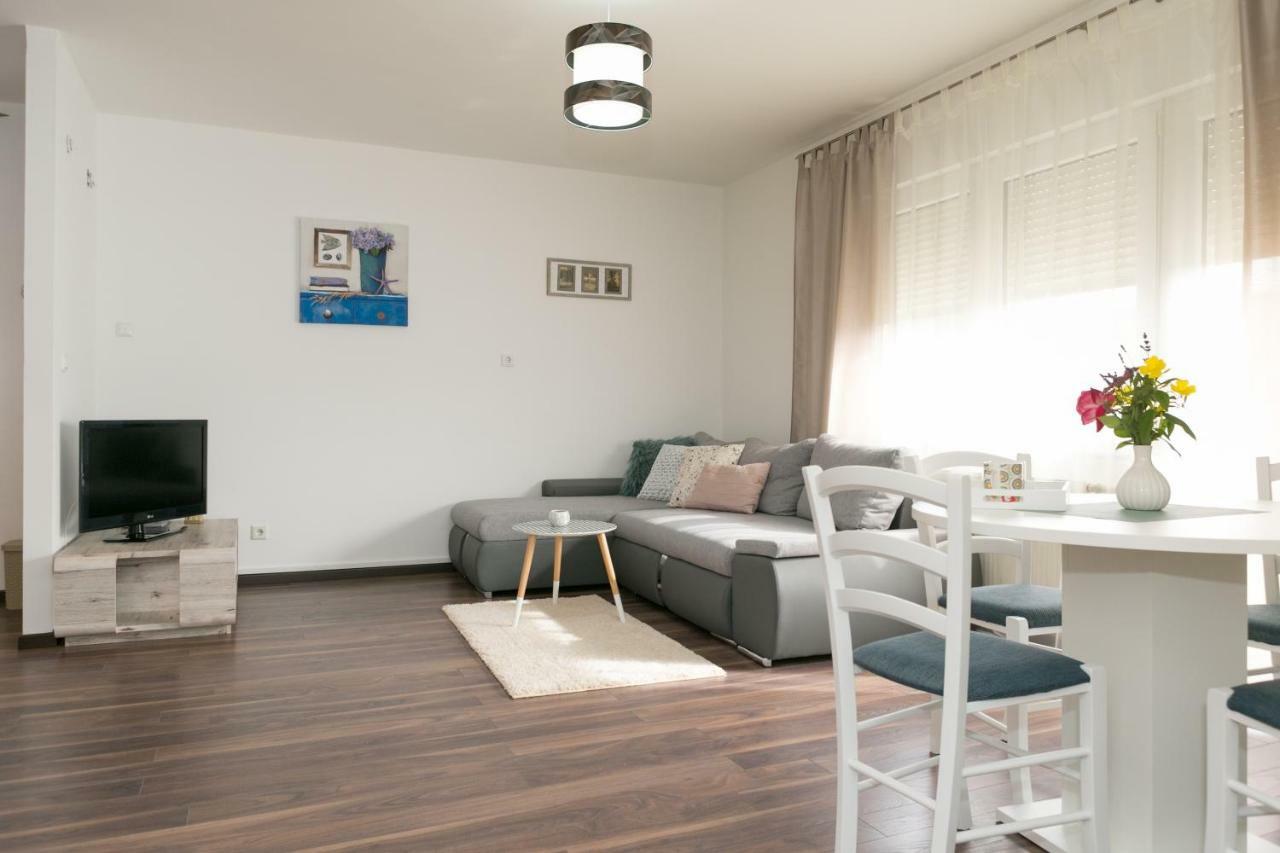 Ferienwohnung Apartman Maja Otočac Exterior foto