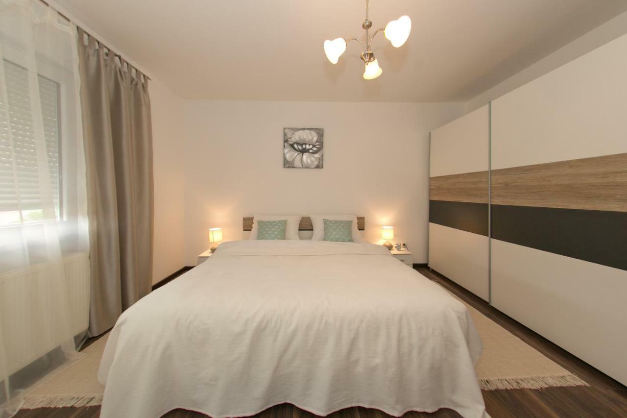 Ferienwohnung Apartman Maja Otočac Exterior foto