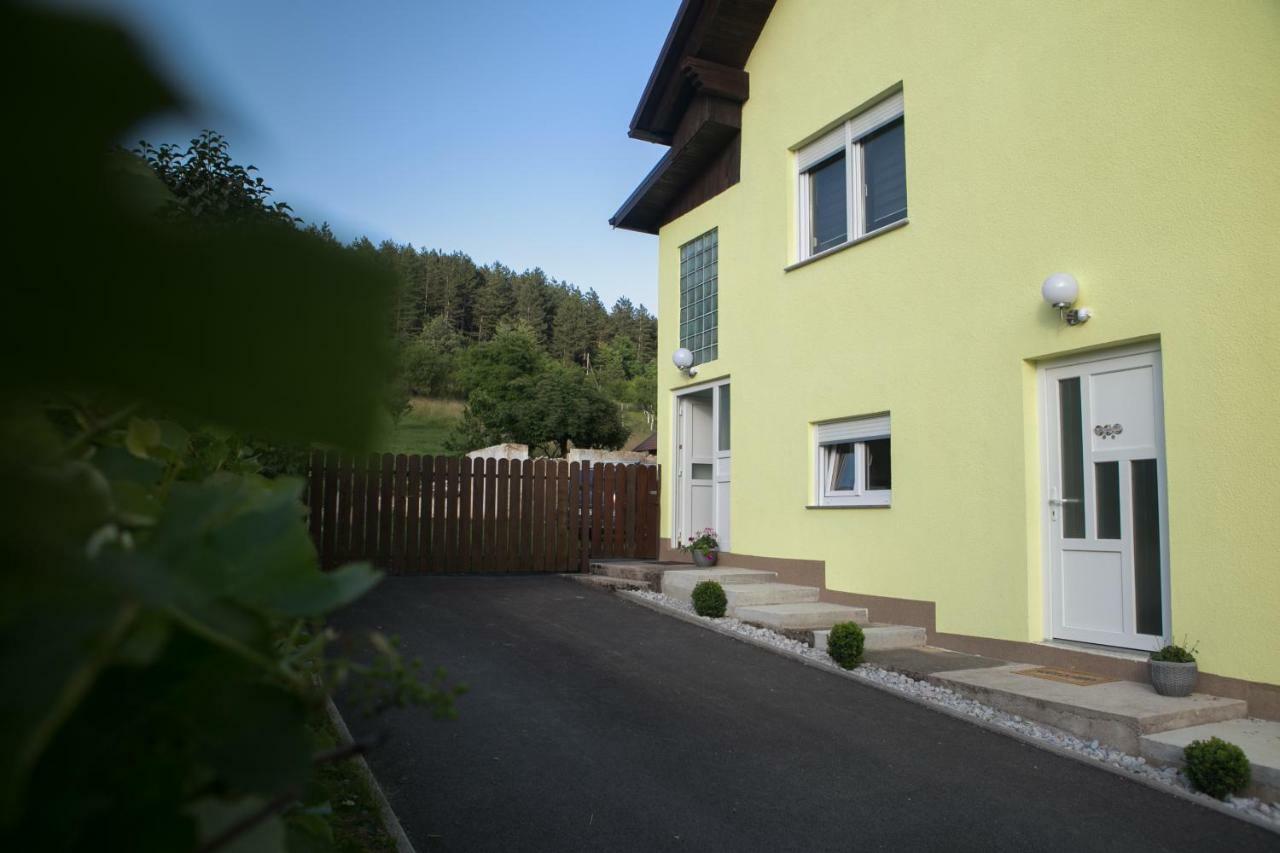 Ferienwohnung Apartman Maja Otočac Exterior foto